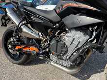 KTM 890 Duke  