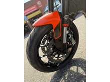 KTM 890 Duke  