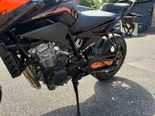 KTM 890 Duke  