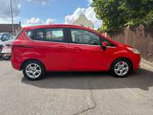 Ford B-Max Zetec Navigator 