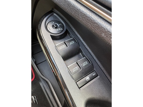 1.6 Zetec Navigator MPV 5dr Petrol Powershift Euro 6 (105 ps)