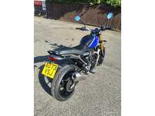 Triumph Speed 400  