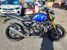 Triumph Speed 400  
