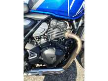 Triumph Speed 400  