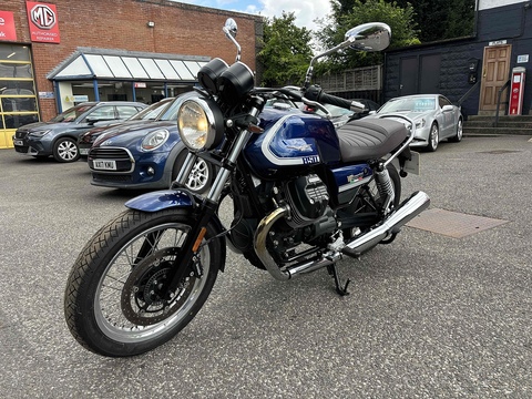 IV Special Roadster/Retro 0.0 Manual Petrol