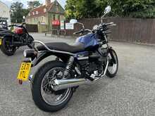 Moto Guzzi V7 IV Special 