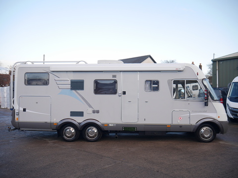 A Class Motorhome 2.8 Manual Diesel