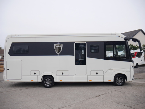 82 LS 2998 Motorhome Automatic Diesel