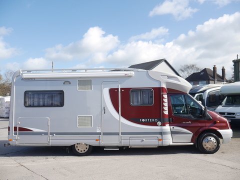 H6945 2400 Motorhome Manual Diesel