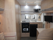 Elddis Majestic 2017 115 - Thumb 25