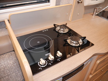 IH Motorhomes N680 2021 CRL - Thumb 30