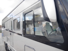 Niesmann + Bischoff Arto 2014 83F - Thumb 11