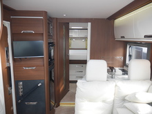 Niesmann + Bischoff Arto 2014 83F - Thumb 26