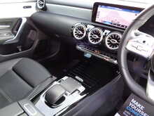 Mercedes-Benz CLA CLA220 AMG Line 