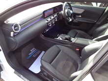 Mercedes-Benz CLA CLA220 AMG Line 