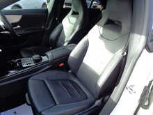 Mercedes-Benz CLA CLA220 AMG Line 