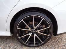 Mercedes-Benz CLA CLA220 AMG Line 