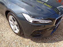 Volvo V90 D4 R-Design 
