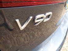 Volvo V90 D4 R-Design 