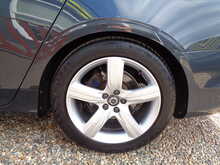 Volvo V90 D4 R-Design 