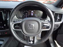 Volvo V90 D4 R-Design 