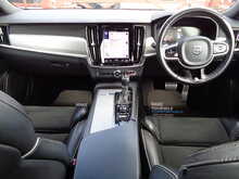 Volvo V90 D4 R-Design 