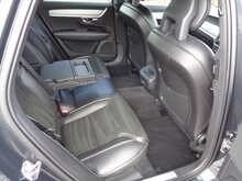 Volvo V90 D4 R-Design 