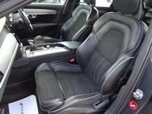 Volvo V90 D4 R-Design 