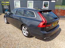 Volvo V90 D4 R-Design 