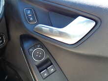 Ford Fiesta T EcoBoost ST-Line 