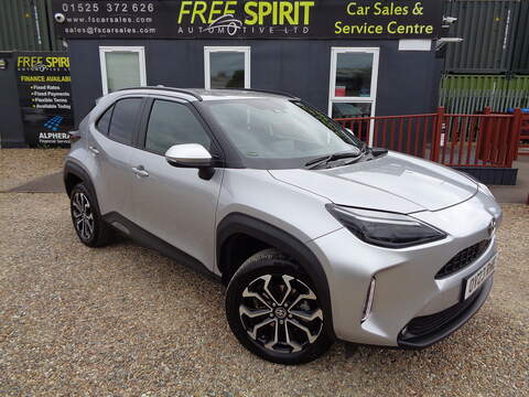 1.5 VVT-h Design SUV 5dr Petrol Hybrid E-CVT Euro 6 (s/s) (116 ps)