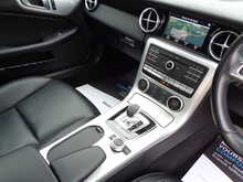 Mercedes-Benz SLC SLC200 AMG Line 