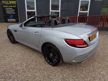 Mercedes-Benz SLC SLC200 AMG Line 