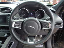 Jaguar F-PACE D180 R-Sport 