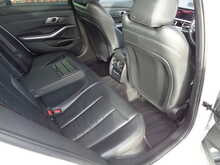 BMW 3 Series 320d MHT M Sport 