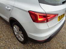 SEAT Arona TSI SE Technology 