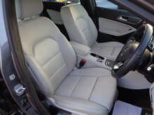 Mercedes-Benz A Class A180d Sport 