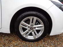 Toyota Corolla VVT-h Icon 