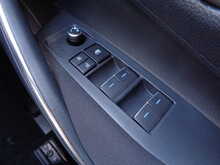 Toyota Corolla VVT-h Icon 