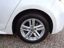 Toyota Corolla VVT-h Icon 