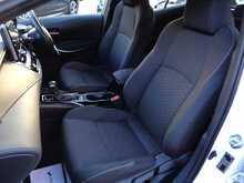 Toyota Corolla VVT-h Icon 