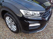 Volkswagen T-Roc TSI EVO SE 