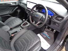 Ford Focus T EcoBoost ST-Line Vignale 