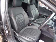 Ford Focus T EcoBoost ST-Line Vignale 