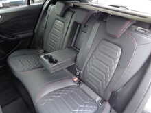 Ford Focus T EcoBoost ST-Line Vignale 