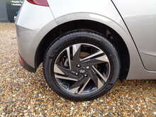 Hyundai i20 T-GDi MHEV SE Connect 
