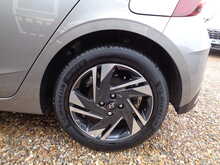 Hyundai i20 T-GDi MHEV SE Connect 