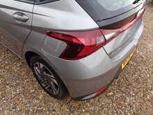 Hyundai i20 T-GDi MHEV SE Connect 