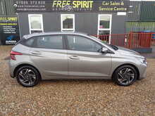 Hyundai i20 T-GDi MHEV SE Connect 