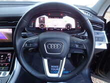 Audi Q7 TFSI V6 Sport 